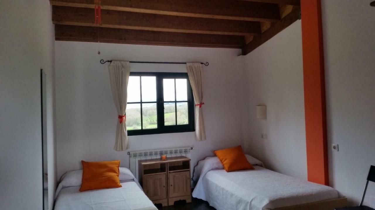 Albergue Paloma Y Lena Sarria Exterior photo